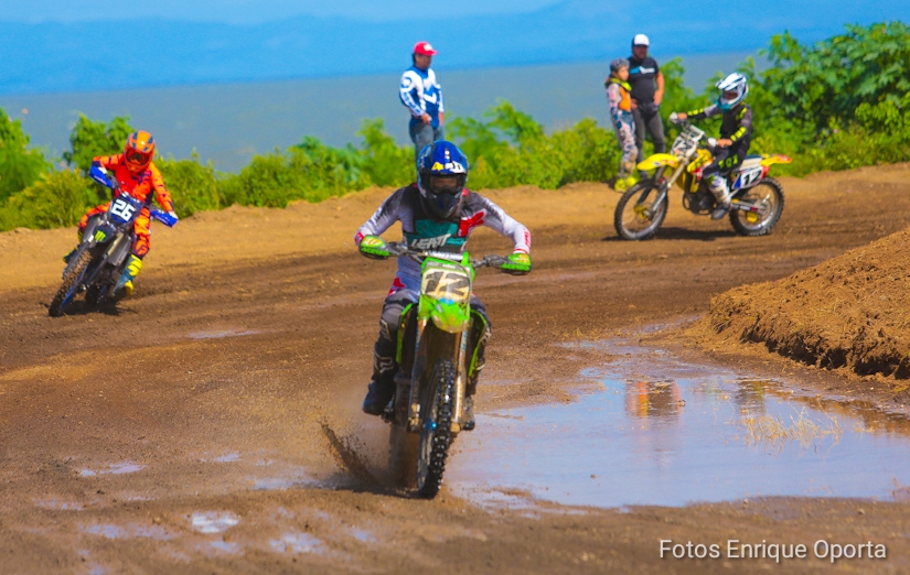 MOTOCROSS